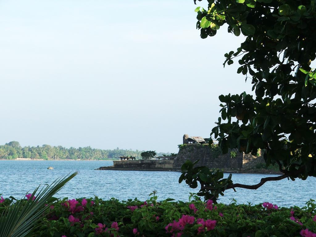15Lmd Villa In Front Of The Lagoon Batticaloa Esterno foto